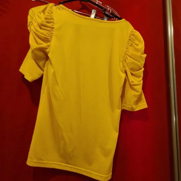 Top Yellow - Picture 2 of 2
